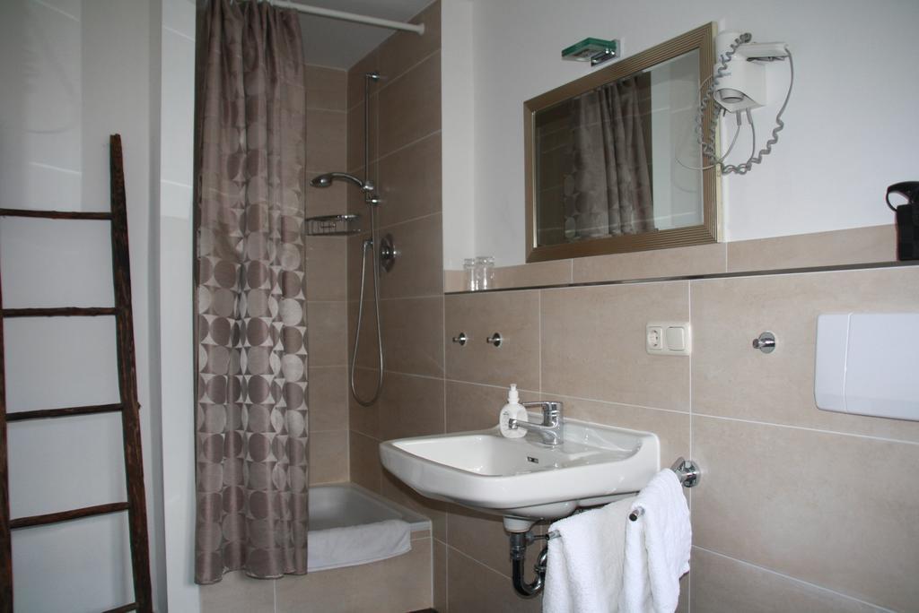 Gaestehaus Nicole Garmisch-Partenkirchen Dış mekan fotoğraf